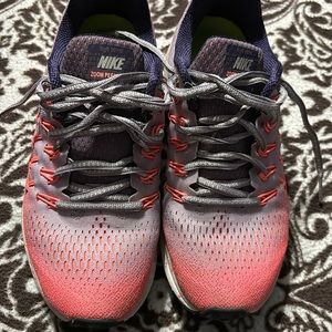 Nike zoom Pegasus 33 size 6